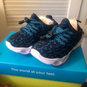Sole Play brand Toddler Shoes - Size 7M